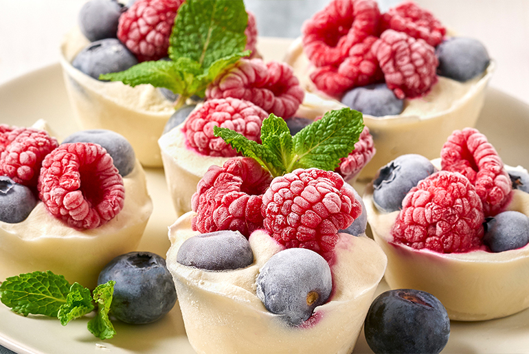 proteínovo ovocné jogurtové košíčky.